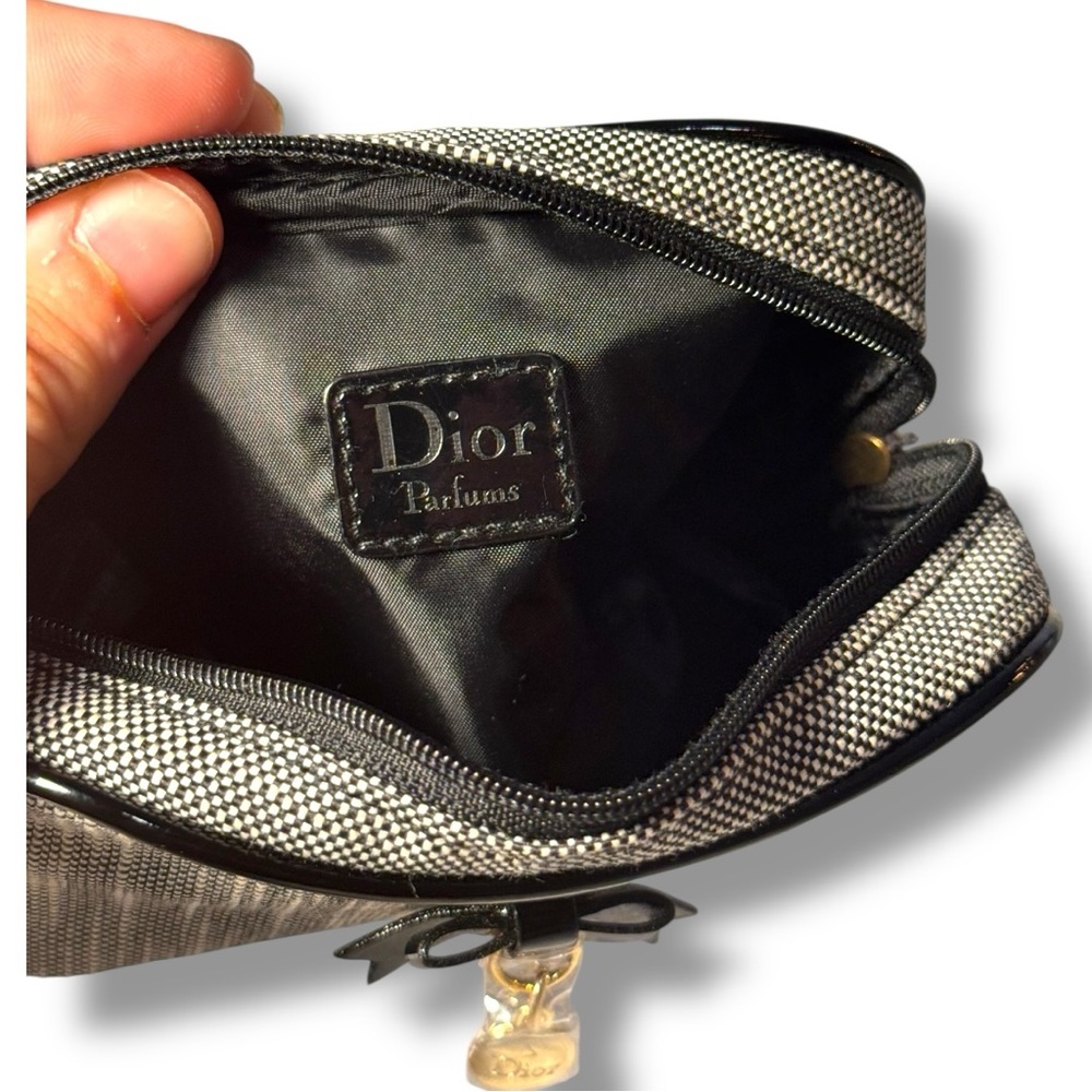 Dior Cosmetic Bag + Mirror Gift Set - Picture 4 of 11